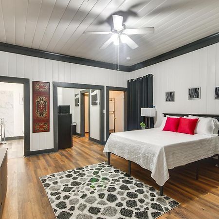 Modern Greenwood Studio Less Than 1 Mi To Downtown! Exteriör bild